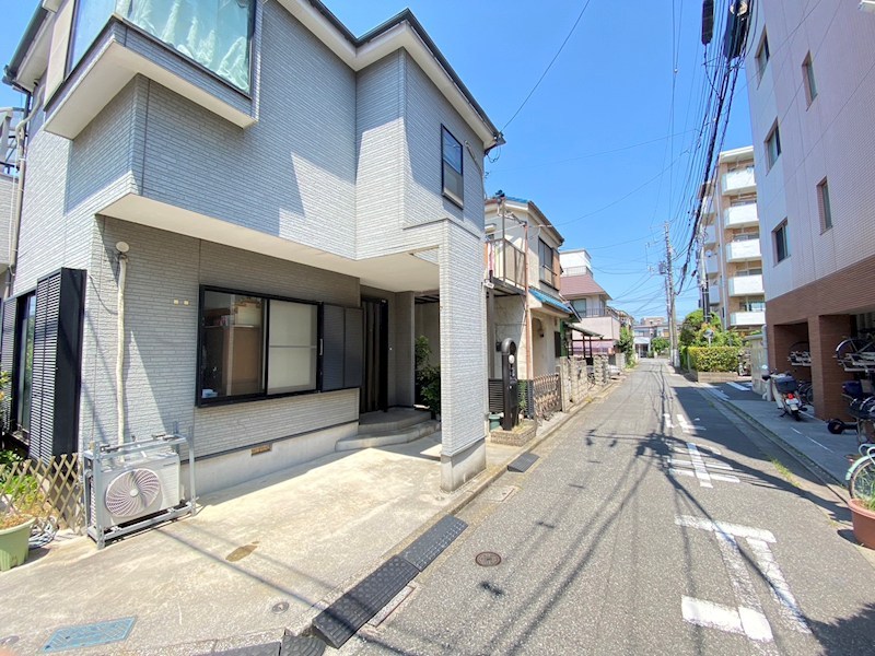 蕨市塚越6丁目 中古戸建 駐車場