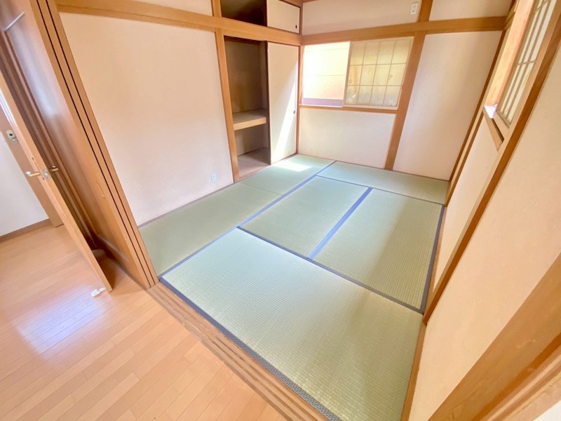 板橋区舟渡2丁目 中古戸建 のびのびくつろげる和室約60帖。1部屋あると嬉しいですよね。