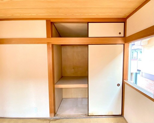板橋区舟渡2丁目 中古戸建 和室　約6.0帖収納。来客用お布団を収納できる、大容量収納スペース。