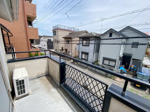 蕨市錦町6丁目　中古戸建 陽当り良好で、たっぷりのお洗濯物もよく乾きます