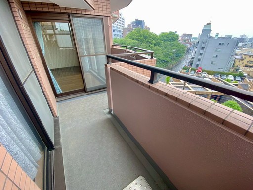 クリオ南浦和参番館 周りに高い建物がなく、日当たり良好♪たっぷりのお洗濯物もよく乾きます。