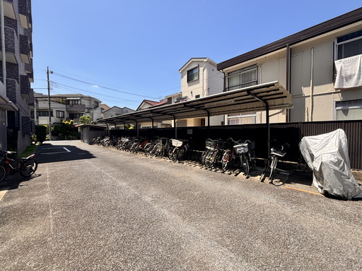 ライオンズマンション蕨 駐輪場