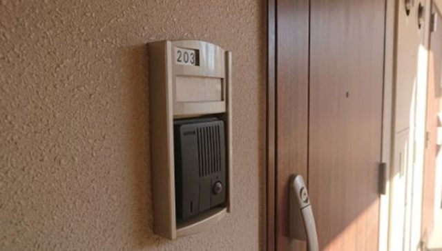 賃貸物件では表札を出さないほうが良い？表札を出すメリット・デメリットとは